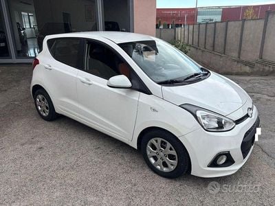 Usata Hyundai i10 Comfort 65 CV (47 kW) 2016 Bianco Utilitaria