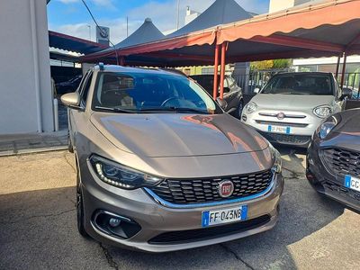 Usata Fiat Tipo Lounge 120 CV (88 kW) 2016 Oro Station wagon