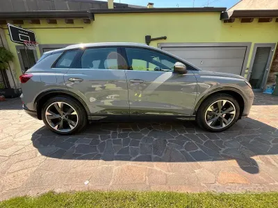 Usata Audi Q4 e-tron Advanced 69 kW (95 CV) 2023 Grigio SUV