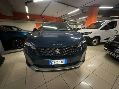 Usata Peugeot 5008 Allure 131 CV (96 kW) 2024 Blu/azzurro SUV