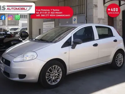 Usata Fiat Punto Lounge 69 CV (50 kW) 2014 Argento Utilitaria