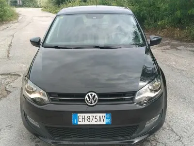 Käytetty VW Polo Comfortline 90 HP (66 kW) 2011 Musta Viistoperä