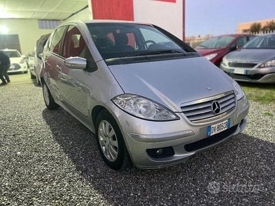Usata Mercedes A180 Avantgarde 108 CV (79 kW) 2009 Grigio Berlina