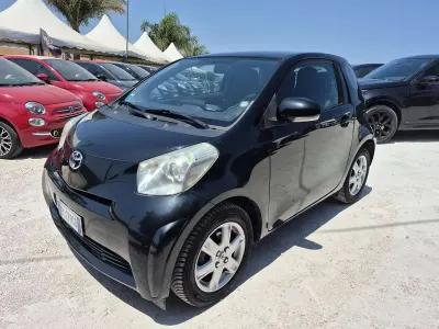 Usata Toyota iQ Sol 68 CV (50 kW) 2010 Nero Utilitaria