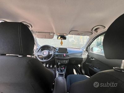 Usata Fiat Tipo Wagon 120 CV (88 kW) 2017 Nero Station wagon