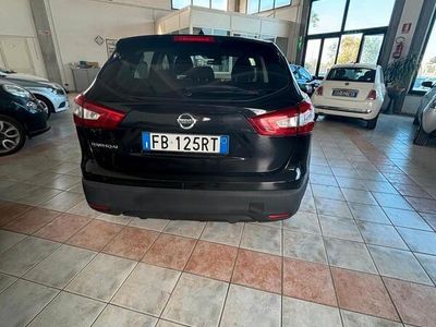 Usata Nissan Qashqai 131 CV (96 kW) 2015 Nero SUV