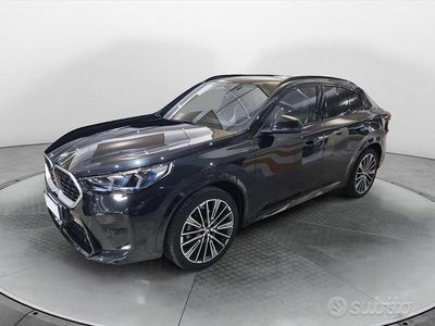 Usata BMW X2 M Sport 150 CV (110 kW) 2025 Saphirschwarz metallizzato SUV