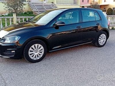 Usata VW Golf VII 104 CV (76 kW) 2013 Nero Utilitaria