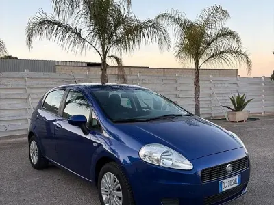 Usata Fiat Grande Punto 65 CV (47 kW) 2007 Blu Utilitaria