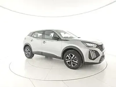 Usata Peugeot 2008 Style 102 CV (75 kW) 2025 Argento SUV