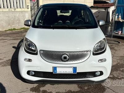 Begagnad Smart ForFour 2015 Vit Halvkombi