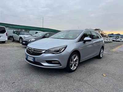 Usata Opel Astra Dynamic 110 CV (80 kW) 2018 Argento Station wagon
