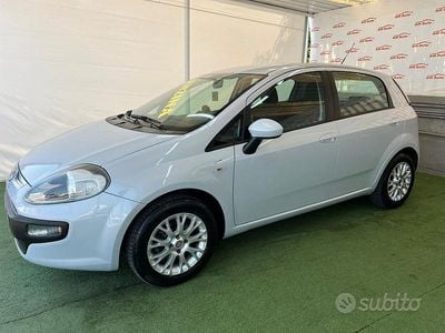 Grigio Usata 2011 Fiat Punto Evo Utilitaria | 4350 € (Buon prezzo)