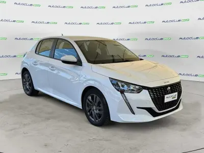 Usata Peugeot 208 Active 102 CV (75 kW) 2021 Bianco Utilitaria