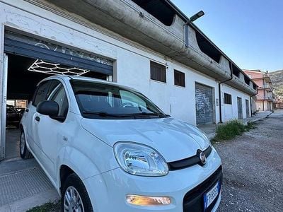 Begagnad Fiat Panda Lounge 69 HK (50 kW) 2018 Vit Halvkombi