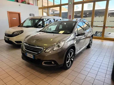 Occasion Peugeot 2008 Allure 99 ch (72 kW) 2015 Gris SUV