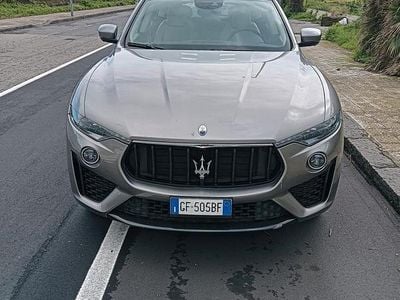 Usata Maserati Levante 350 CV (257 kW) 2021 Grigio SUV