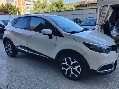 Usata Renault Captur 90 CV (66 kW) 2014 Beige SUV