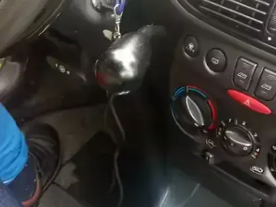 Usado Fiat Punto 80 CV (58 kW) 2002 Gris Utilitario