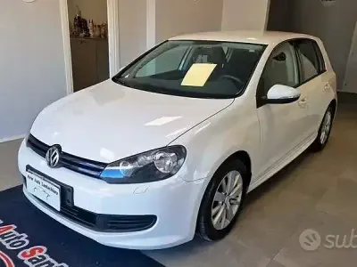 Begagnad VW Golf VI Edition 122 HK (89 kW) 2011 Vit Halvkombi