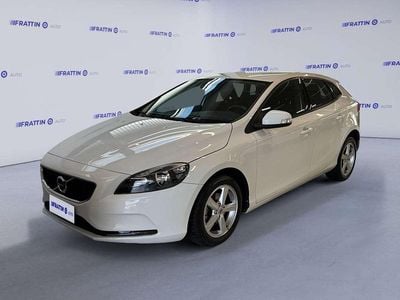 Usata Volvo V40 Kinetic 120 CV (88 kW) 2018 Bianco Berlina