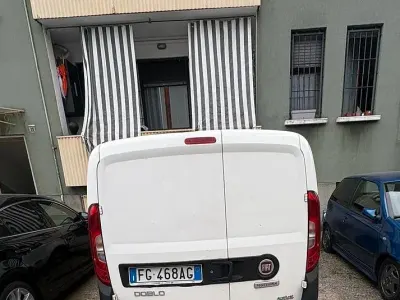 Usata Fiat Doblò 120 CV (88 kW) 2016 Bianco Monovolume