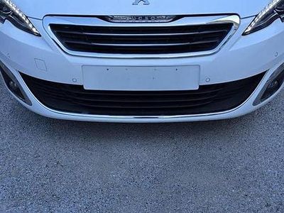 Usado Peugeot 308 Allure 120 CV (88 kW) 2017 Blanco Berlina