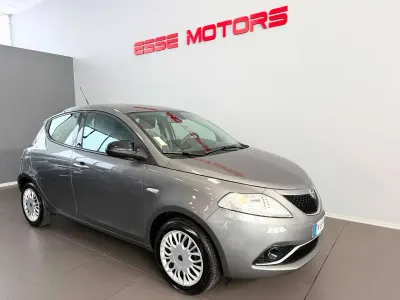 Usata Lancia Ypsilon Platinum 69 CV (50 kW) 2018 Grigio Utilitaria