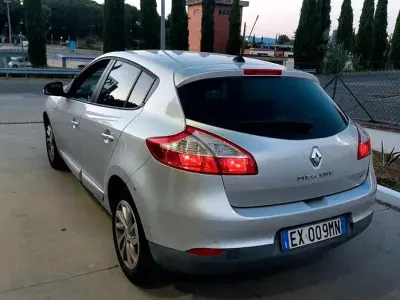 Usata Renault Mégane III 95 CV (69 kW) 2015 Grigio Berlina