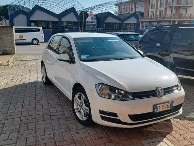 Usata VW Golf VII 105 CV (77 kW) 2013 Bianco Berlina