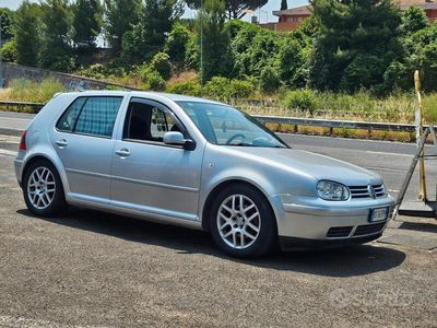Grigio Usata 2001 VW Golf IV Utilitaria | 6000 €