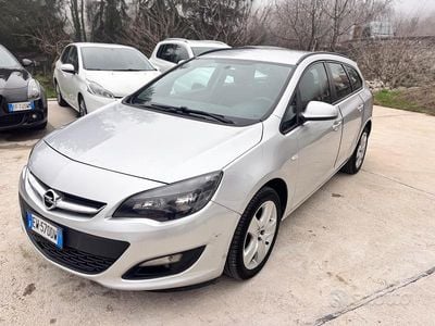 Usata Opel Astra Cosmo 140 CV (102 kW) 2015 Grigio Station wagon