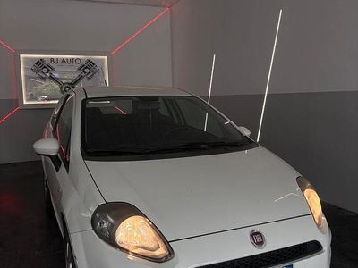 Occasion Fiat Punto Lounge 77 ch (56 kW) 2014 Blanc Citadine