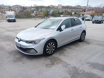 Usata VW Golf VII 116 CV (85 kW) 2021 Grigio Utilitaria