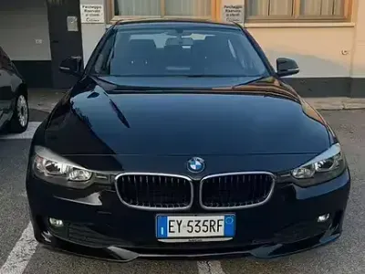Usata BMW 318 150 CV (110 kW) 2015 Nero Berlina