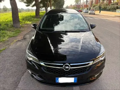Usata Opel Astra Business 95 CV (69 kW) 2017 Nero Station wagon