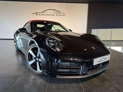 Usata Porsche 911 Carrera Cabriolet 394 CV (289 kW) 2024 Nero brillante/rosso Cabrio