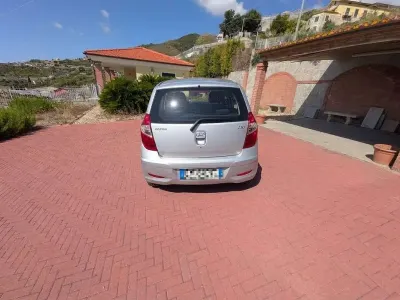 Usata Hyundai i10 Classic 69 CV (50 kW) 2013 Argento Utilitaria