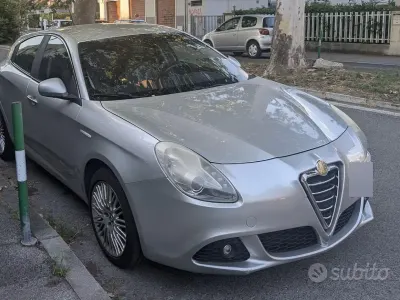 Usata Alfa Romeo Giulietta 170 CV (125 kW) 2011 Grigio Utilitaria