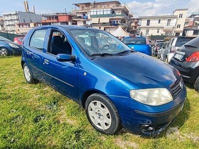 Usata Fiat Punto 69 CV (50 kW) 2005 Blu Utilitaria