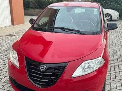 Usata Lancia Ypsilon Gold 80 CV (58 kW) 2015 Utilitaria