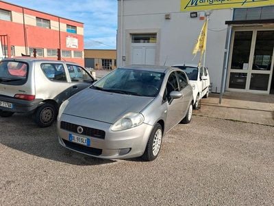Usata Fiat Grande Punto Dynamic 90 CV (66 kW) 2007 Grigio Utilitaria