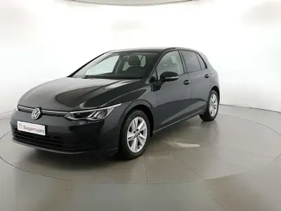 Usata VW Golf VIII Life 110 CV (80 kW) 2020 Grigio urano Berlina