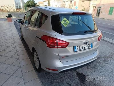 Begagnad Ford B-MAX 90 HK (66 kW) 2015 Minibuss