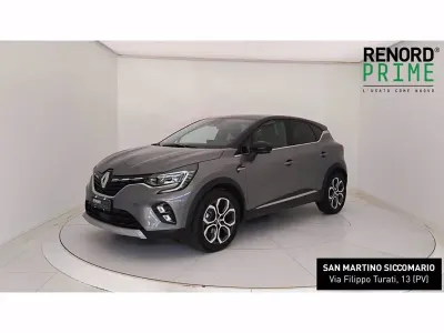 Usata Renault Captur Techno 143 CV (105 kW) 2023 Grigio SUV