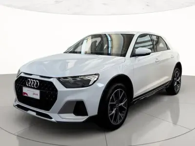 Usata Audi A1 Admired 95 CV (69 kW) 2023 Bianco ghiacciaio metallizzato SUV