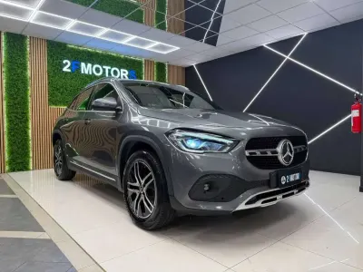 Usata Mercedes GLA220 190 CV (139 kW) 2021 Grigio SUV