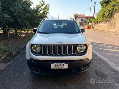 Usata Jeep Renegade Sport 120 CV (88 kW) 2017 Bianco SUV
