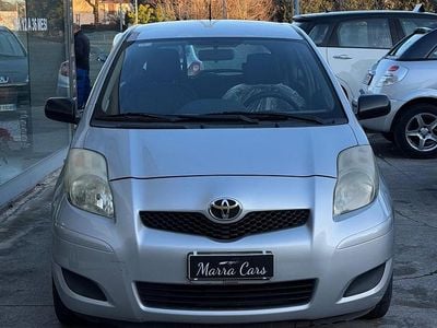 Usata Toyota Yaris 95 CV (69 kW) 2009 Grigio Utilitaria