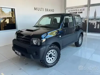 Usata Suzuki Jimny 86 CV (63 kW) 2018 Nero SUV
